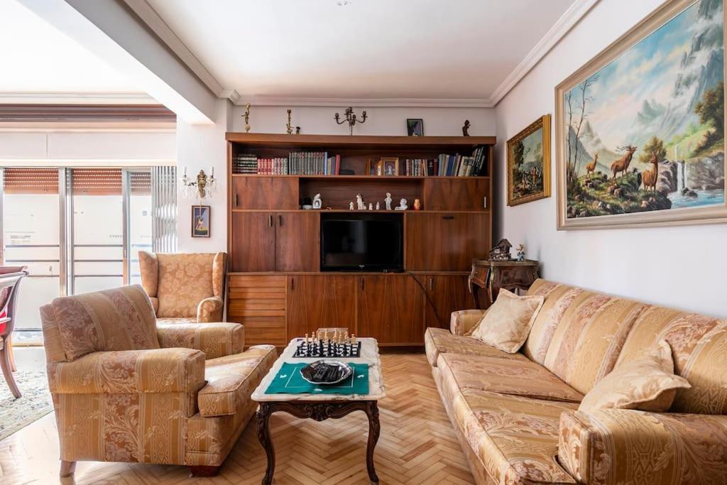 Piso Amplio Y Acogedor Apartment Madrid Luaran gambar